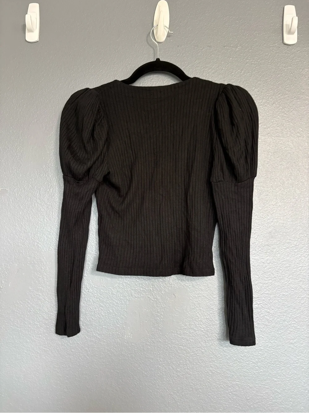 Reformation Black Ribbed Puff Sleeve Hook & Eye Top Size Small